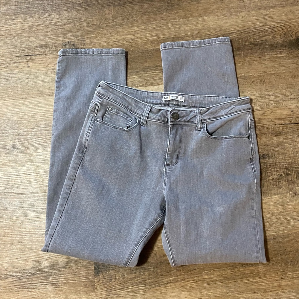 Lee jeans gray size 10 perfect fit